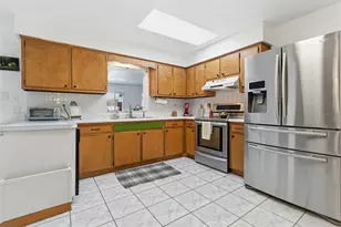 2019 W Jorome Dr, Tampa, FL 33612 - Photo 3