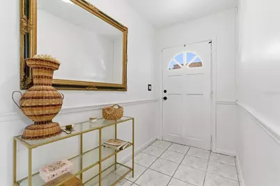 2019 W Jorome Drive, Tampa, FL 33612 - Photo 9