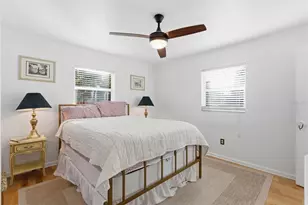 2019 W Jorome Dr, Tampa, FL 33612 - Photo 17