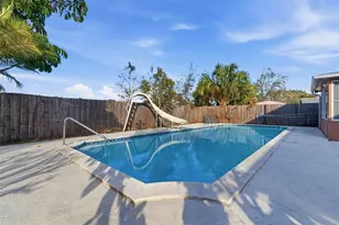 2019 W Jorome Dr, Tampa, FL 33612 - Photo 27