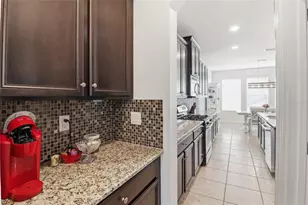 12036 Longview Lake Cir, Bradenton, FL 34211 - Photo 7