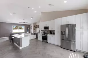1606 22nd Ave W, Palmetto, FL 34221 - Photo 3