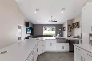 1606 22nd Ave W, Palmetto, FL 34221 - Photo 9