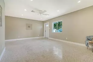 5914 Albert Pl, Sarasota, FL 34231 - Photo 5