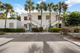 320 Timber Lake Dr, Bradenton, FL 34210 - Photo 3