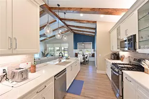 8075 Slipway Dr, Sarasota, FL 34240 - Photo 11