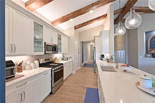 8075 Slipway Dr, Sarasota, FL 34240 - Photo 9