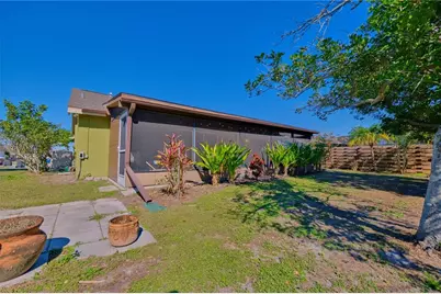 3549 65th Avenue Circle E, Sarasota, FL 34243 - Photo 27