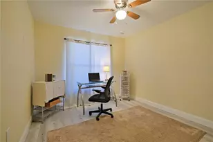 3549 65th Ave Cir E, Sarasota, FL 34243 - Photo 21