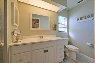 3549 65th Ave Cir E, Sarasota, FL 34243 - Photo 19