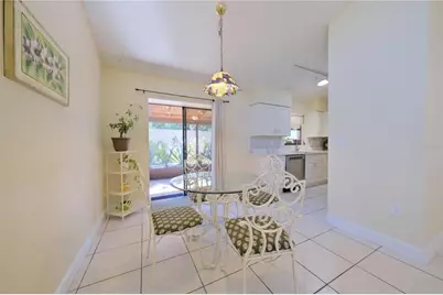 3549 65th Avenue Circle E, Sarasota, FL 34243 - Photo 7