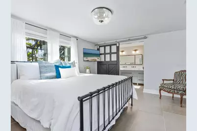 1002 Glebe Lane, Sarasota, FL 34242 - Photo 19