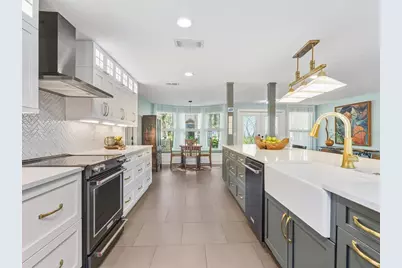 1002 Glebe Lane, Sarasota, FL 34242 - Photo 13