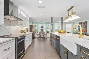 1002 Glebe Ln, Sarasota, FL 34242 - Photo 13