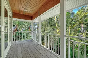 1695 Hyde Park St, Sarasota, FL 34239 - Photo 31