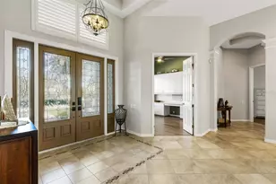 3194 Charles MacDonald Dr, Sarasota, FL 34240 - Photo 3
