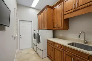 3194 Charles MacDonald Dr, Sarasota, FL 34240 - Photo 51