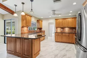4725 Greencroft Rd, Sarasota, FL 34235 - Photo 5