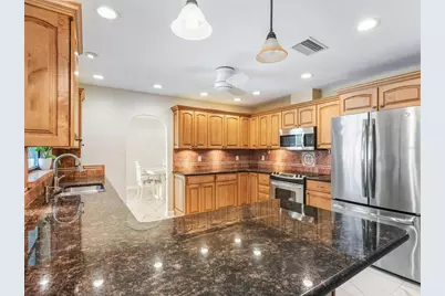 4725 Greencroft Road, Sarasota, FL 34235 - Photo 9