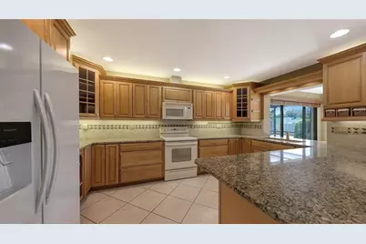 7603 Alhambra Drive, Bradenton, FL 34209 - Photo 15