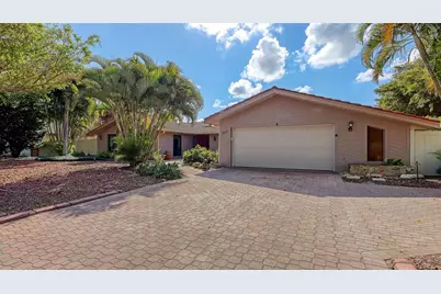 7603 Alhambra Drive, Bradenton, FL 34209 - Photo 3