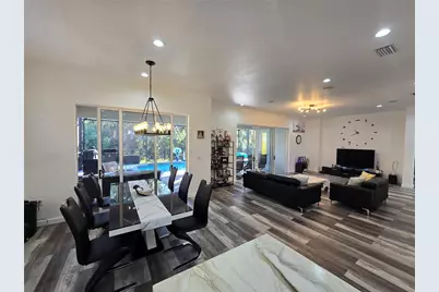 8111 Santa Rosa Court, Sarasota, FL 34243 - Photo 7