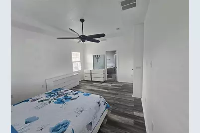 8111 Santa Rosa Court, Sarasota, FL 34243 - Photo 15