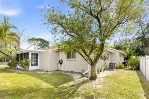 659 N Jefferson Ave, Sarasota, FL 34237 - Photo 23