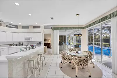 8684 Woodbriar Drive, Sarasota, FL 34238 - Photo 13