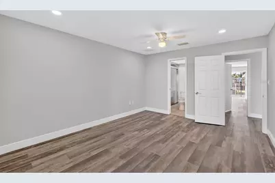 600 Manatee Avenue #212, Holmes Beach, FL 34217 - Photo 17