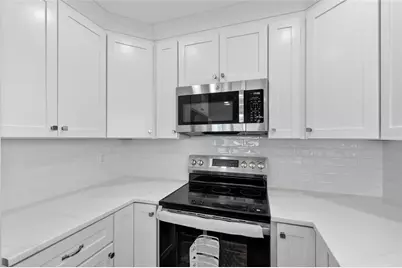 600 Manatee Avenue #212, Holmes Beach, FL 34217 - Photo 9