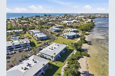 600 Manatee Avenue #212, Holmes Beach, FL 34217 - Photo 5