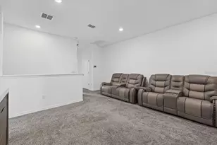 11617 Woodleaf Dr, Lakewood Ranch, FL 34211 - Photo 19