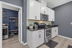 11617 Woodleaf Dr, Lakewood Ranch, FL 34211 - Photo 5