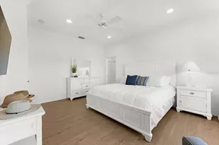 4924 Mahogany Run Ave, Sarasota, FL 34241 - Photo 33