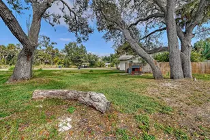 1203 Pineland Ave, Venice, FL 34285 - Photo 21