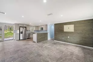 1203 Pineland Ave, Venice, FL 34285 - Photo 3