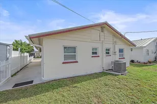 1260 Yoder Ave, Sarasota, FL 34239 - Photo 7