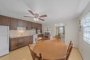 1260 Yoder Ave, Sarasota, FL 34239 - Photo 35