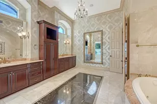 570 S Spoonbill Dr, Sarasota, FL 34236 - Photo 43