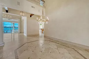 570 S Spoonbill Dr, Sarasota, FL 34236 - Photo 15