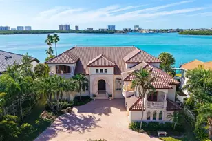 570 S Spoonbill Dr, Sarasota, FL 34236 - Photo 1