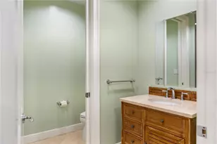 1300 Benjamin Franklin Dr, Sarasota, FL 34236 - Photo 33