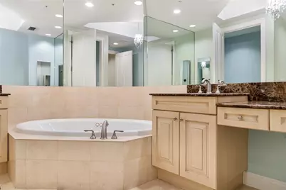 1300 Benjamin Franklin Drive #305, Sarasota, FL 34236 - Photo 23