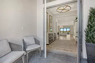 4521 Mondrian Ct, Sarasota, FL 34240 - Photo 9