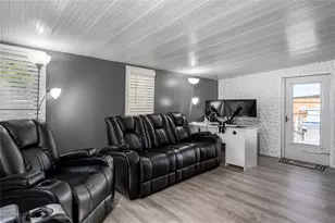 205 52nd Ave Terrace E, Bradenton, FL 34203 - Photo 9