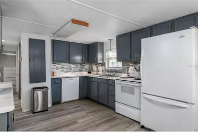 205 52nd Avenue Terrace E, Bradenton, FL 34203 - Photo 3