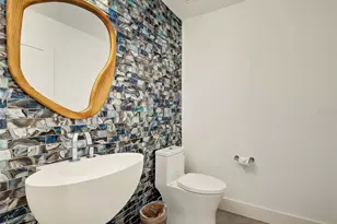 516 Tamiami Trail S, Nokomis, FL 34275 - Photo 5