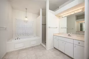 566 Oak Bay Dr, Osprey, FL 34229 - Photo 21