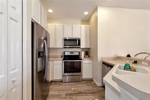 4134 Via Piedra Cir, Sarasota, FL 34233 - Photo 9